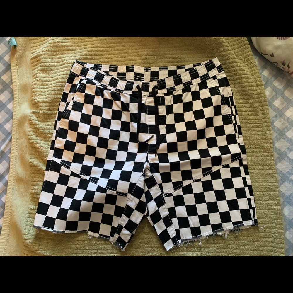 Checkered Men’s Shorts L